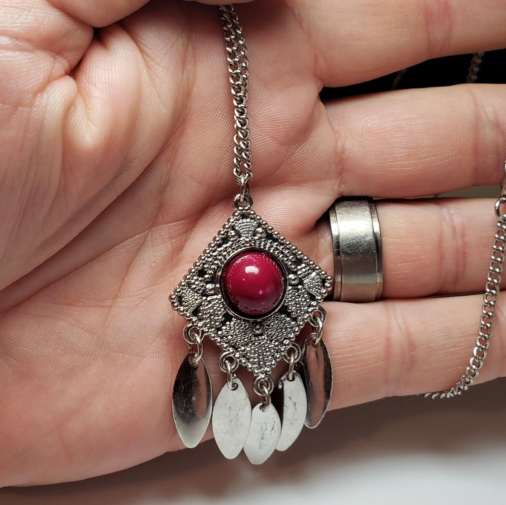 Pendant necklace